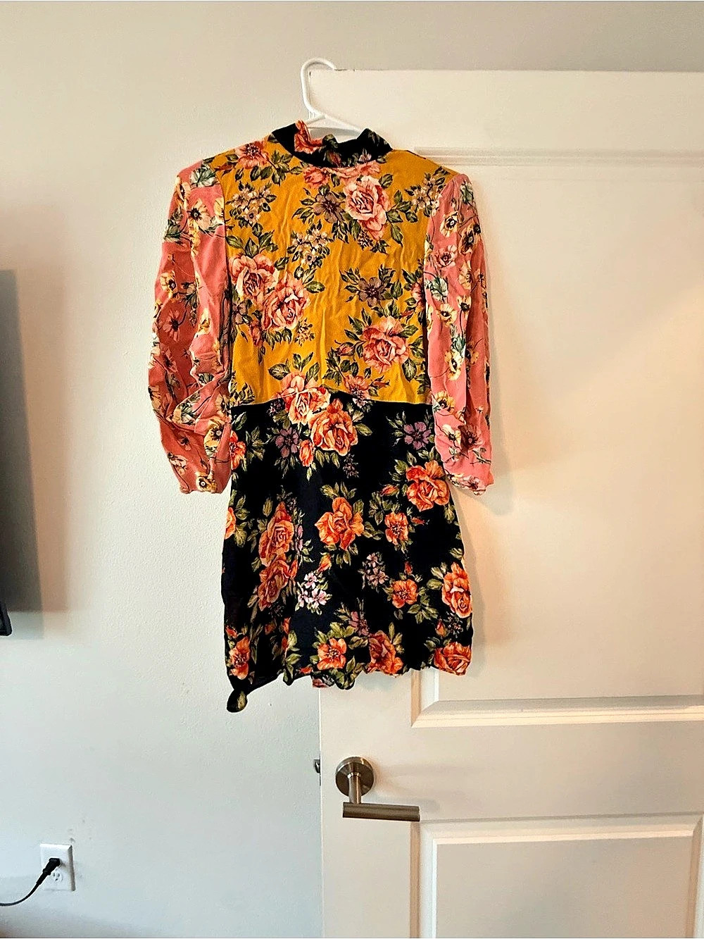 Zara Woman Floral Mini Dress in Yellow & Black Size Medium